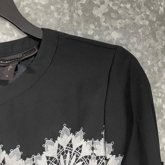 BCBGMAXAZRIA Womens Black & White Lace Print Blouse - Size Small - Romantic Goth - Picture 2 of 6